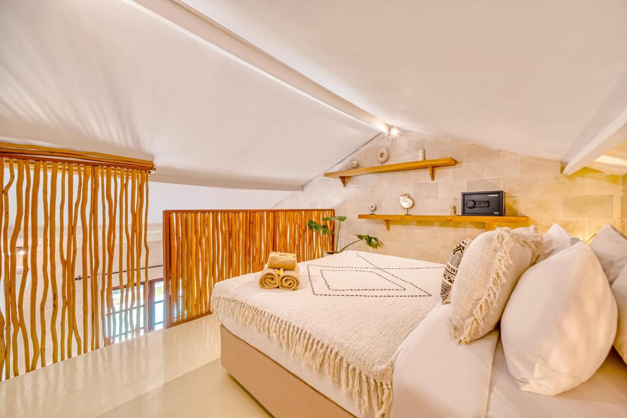 Aurora - Private 6 Bdr In Seminyak, Prime Location, Pool & Garden *
