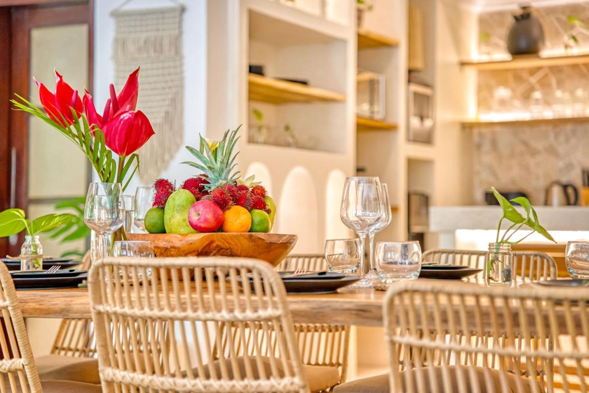 Aurora - Private 6 Bdr In Seminyak, Prime Location, Pool & Garden *