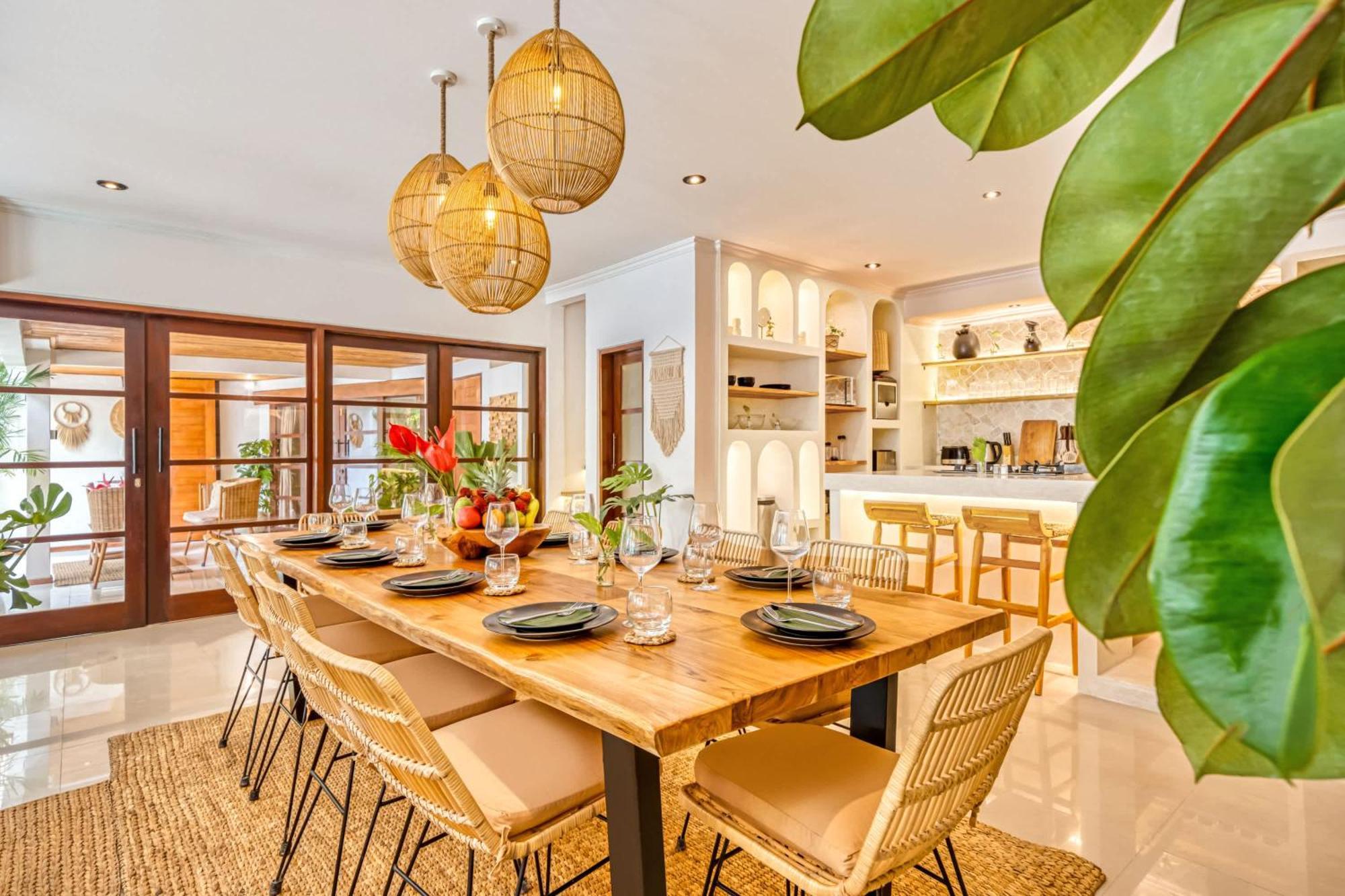 Villa Aurora - Private 6 Bdr In Seminyak, Prime Location, Pool & Garden