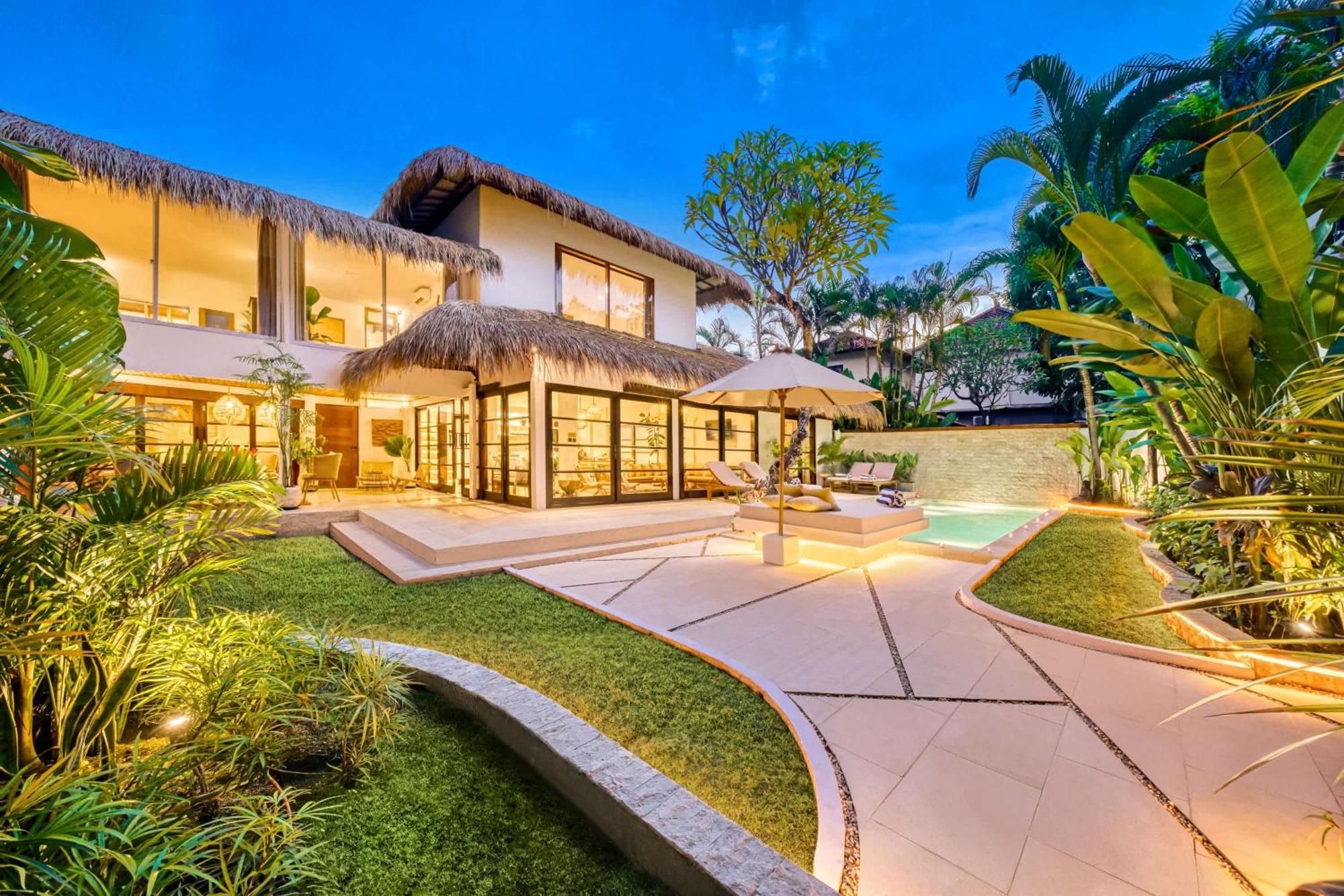 Aurora - Private 6 Bdr In Seminyak, Prime Location, Pool & Garden Villa